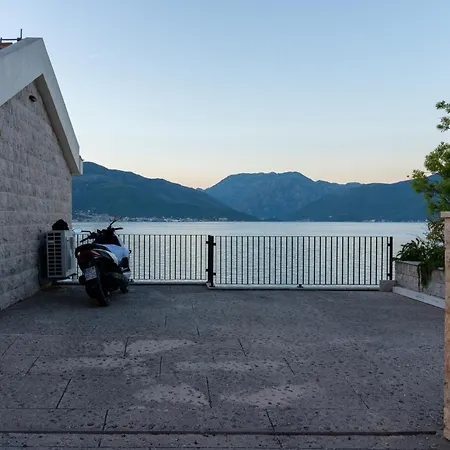 Villas Plitka Tivat Exterior photo